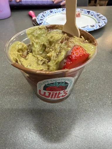 Dubai Chocolate strawberry cup